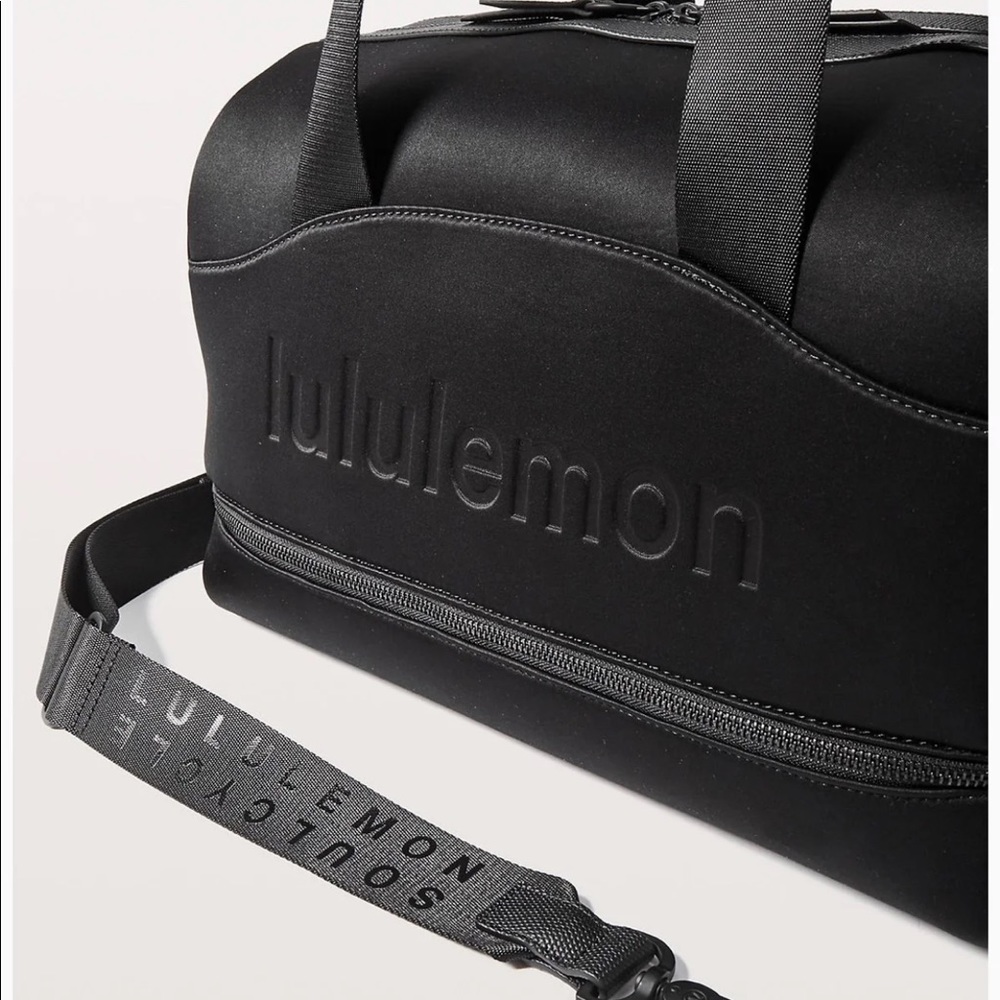 Lululemon gym bag